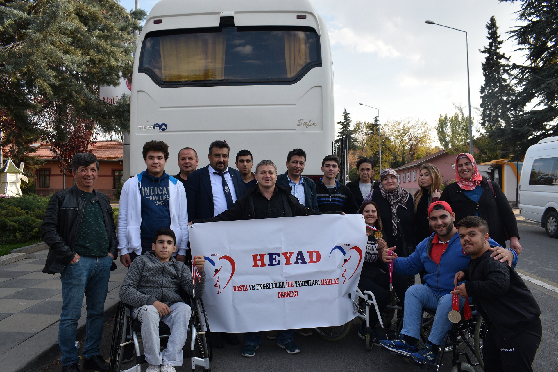 HEYAD 10 KASIMDA ATANIN HUZURUNDA